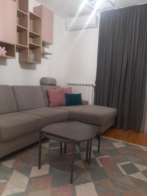 Residence Lamela Apartment - FREE GARAGE PARKING